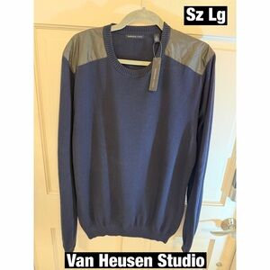 Van Heusen Dark Blue Crewneck Sweater with Gray Quilted Shoulder Accents Sz Lg